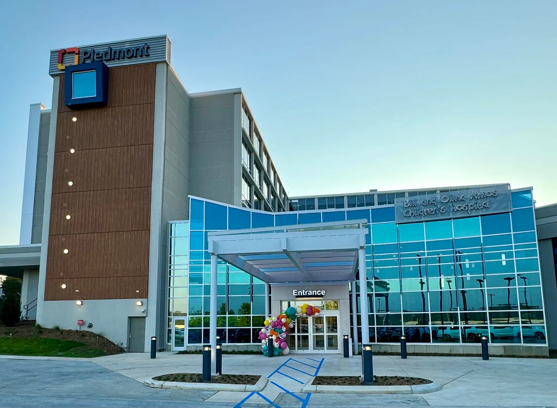 Exterior of the Bill & Olivia Amos Children's Hospital at Piedmont